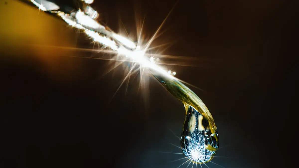 Капля масла крупным планом